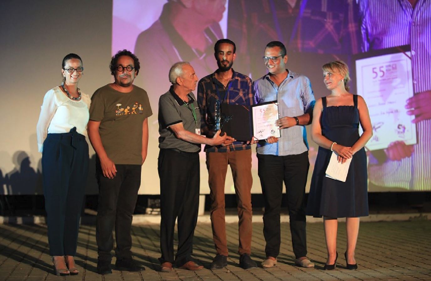 جائزة فرحات حشاد لفيلم "السكة عدد 13" لسامي النصري من نادي السينمائيين الهواة هاني جوهر