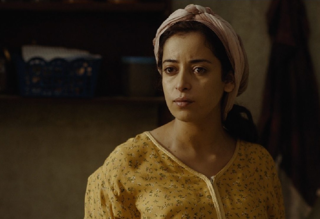 الممثلة نسرين الراضي بدور "سامية" في أحد مشاهد من الفيلم
