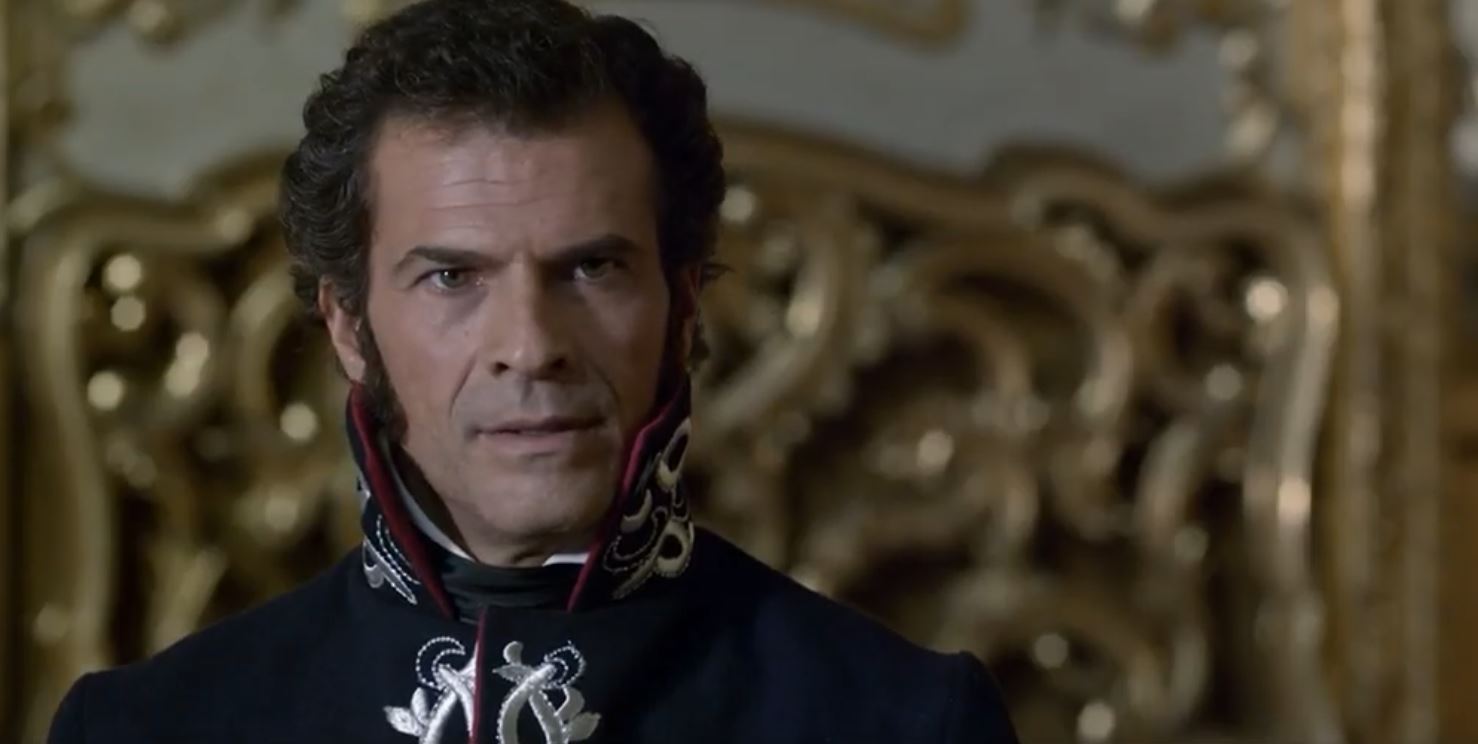الممثل الإسباني الشهير "رودولفو سانشو" في شخصية الأمير علي باي