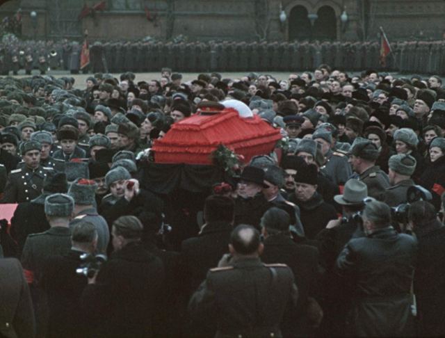 "جنازة رسمية".. يوم مات إله السوفيات ستالين %D8%B3%D8%AA%D8%A7%D9%84%D9%8A%D9%86