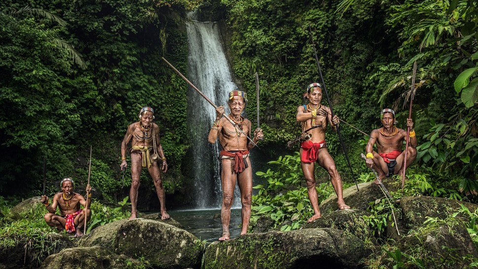 قبائل منتاواي.. أعظم صائدي الرؤوس بإندونيسيا Shutterstock_738261610