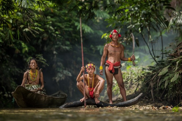قبائل منتاواي.. أعظم صائدي الرؤوس بإندونيسيا Shutterstock_739737985
